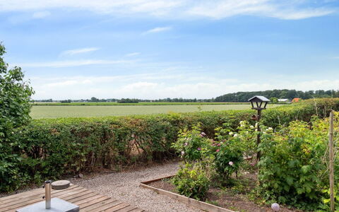 Finja - 6Km from the Sea: Tetto, Casa, Casa, Villetta, Raccordo, Estate, Driveway, Edifici Giardino, Cortile, Capannone