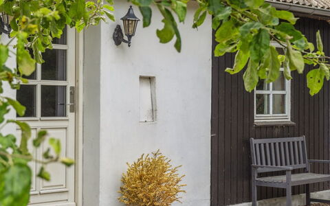 Finja - 6Km from the Sea: Tetto, Casa, Casa, Villetta, Raccordo, Estate, Driveway, Edifici Giardino, Cortile, Capannone