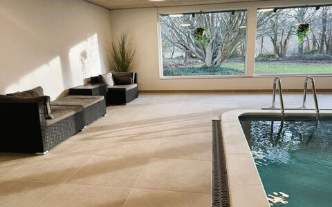 Dana - 525M from the Sea: Tetto, Casa, Porta, Villetta, Shade, Raccordo, Cortile, Estate, Backyard