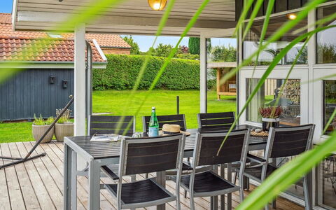 Hjalmsvider - 300M from the Sea: Mobilia, Legna, Mobili Da Esterno, Sedia, Tavolo, Portico, Cucina & Sala Da Pranzo Tavolo, Tavolo Esterno, Deck, Shade