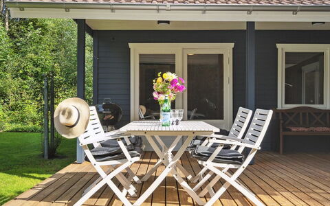 Annamaria - 30Km from the Sea: Tetto, Casa, Casa, Villetta, Porta, Raccordo, Deck, Portico, Plank, Latifoglie