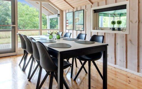 Sanna - 30Km from the Sea: Tetto, Casa, Casa, Villetta, Porta, Raccordo, Deck, Portico, Plank, Latifoglie