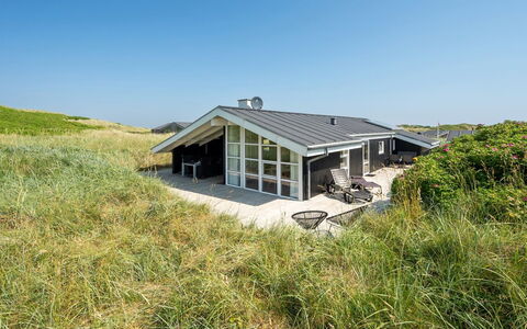 Flepko - 50M from the Sea: Mobilia, Legna, Interior Design, Pavimentazione, Pavimento, Sedia, Camera, Soffitto, Soggiorno, Appartamento