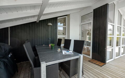 Flepko - 50M from the Sea: Mobilia, Legna, Interior Design, Pavimentazione, Pavimento, Sedia, Camera, Soffitto, Soggiorno, Appartamento