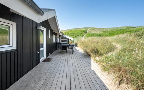 Flepko - 50M from the Sea: Mobilia, Legna, Interior Design, Pavimentazione, Pavimento, Sedia, Camera, Soffitto, Soggiorno, Appartamento