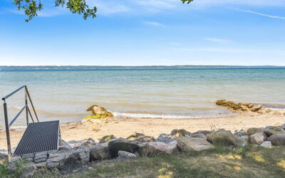 Kennet - 30M from the Sea