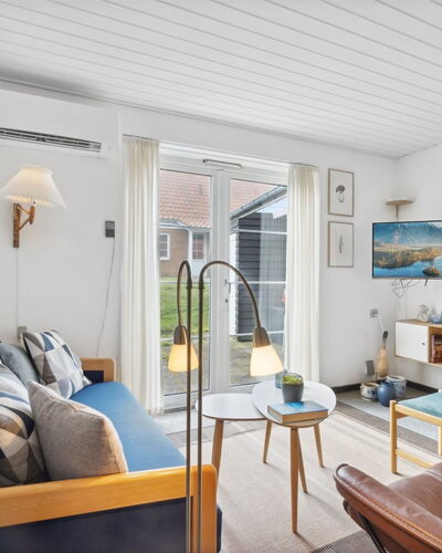 Ubbe - 200M from the Sea