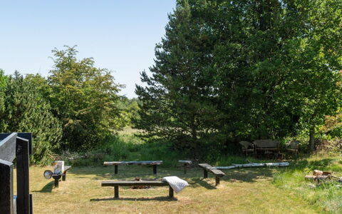 Nadia - 300M to the Fjord: Blu, Arbusto, Villetta, Groundcover, Giardino, Estate, Shade, Landscaping, Agriturismo, Eco Hotel