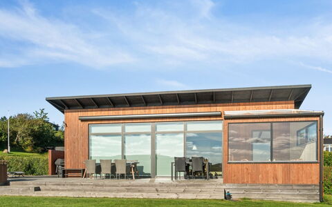 Ljupka - 800M from the Sea: Architettura, Tetto, Casa, Materiale Composito, Illuminazione Diurna, Raccordo, Driveway
