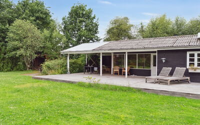 Gunlög - 1.3Km from the Sea