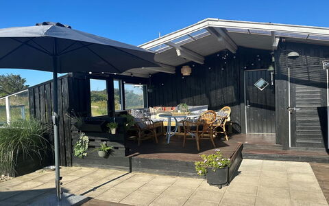 Freding - 450M from the Sea: Tetto, Shade, Vaso Di Fiori, Tenda, Tavolo Esterno, Sedia, Struttura Esterna, Mobili Da Esterno, Cortile, Deck