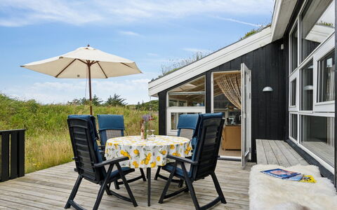 Hrefna - 500M from the Sea: Piscina, Agriturismo, Estate, Villa, Ricorrere, Hacienda, Eco Hotel, Backyard