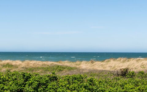 Minka - 58M from the Sea: Cielo, Blu, Acqua, Risorse Idriche, Giorno, Corpo D'Acqua, Orizzonte, Verde, Vegetazione