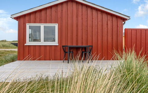 Nikoletta - 50M from the Sea: Rosso, Legna, Capannone, Tetto, Lotto, Raccordo, Materiale Composito, Villetta, Plank, Latifoglie