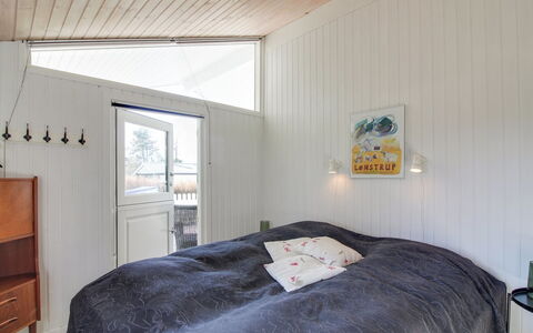 Fridhild - 875M from the Sea: Legna, Soffitto, Camera Da Letto, Latifoglie, Lampada, Color Legno, Plank, Pavimento In Legno, Bedding, Letto