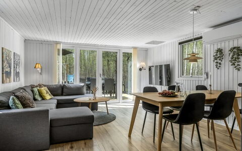 Tellervo - 1.5Km from the Sea: Legna, Casa, Portico, Deck, Latifoglie, Tetto, Color Legno, Pavimento In Legno, Eco Hotel