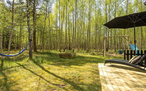 Tellervo - 1.5Km from the Sea: Legna, Casa, Portico, Deck, Latifoglie, Tetto, Color Legno, Pavimento In Legno, Eco Hotel