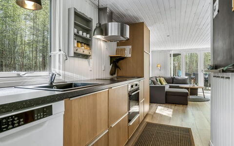 Tellervo - 1.5Km from the Sea: Legna, Casa, Portico, Deck, Latifoglie, Tetto, Color Legno, Pavimento In Legno, Eco Hotel