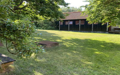 Henke - 100M from the Sea