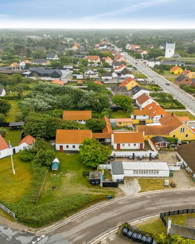 Henke - 100M from the Sea