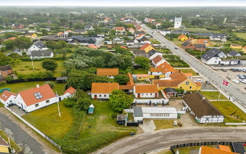 Natalija - 100M from the Sea: Zona Residenziale, Costruzione, Casa, Tetto, Casa, Sobborgo, Zona Urbana, Quartiere, Strada, Cittadina