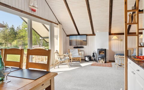 Irlin - 600M from the Sea: Interior Design, Soffitto, Pavimentazione, Legna, Mobilia, Pavimento, Camera, Sedia, Soggiorno, Divano