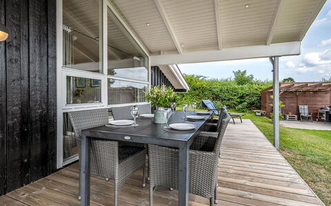 Asko - 350M from the Sea: Mobilia, Interior Design, Pavimentazione, Legna, Pavimento, Soffitto, Pavimento In Legno, Sedia, Tavolo, Illuminazione
