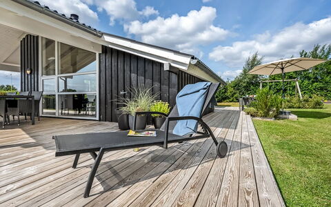 Asko - 350M from the Sea: Mobilia, Interior Design, Pavimentazione, Legna, Pavimento, Soffitto, Pavimento In Legno, Sedia, Tavolo, Illuminazione