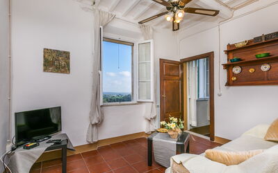 Francesco's Pretty House