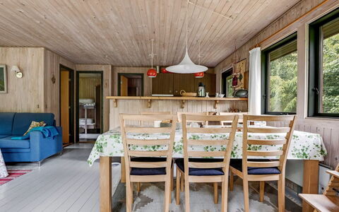 Matild - 800M from the Sea: Legna, Casa, Portico, Deck, Latifoglie, Tetto, Color Legno, Pavimento In Legno, Eco Hotel
