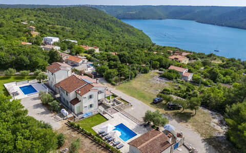 Villa Dina: Visione Globale, Piscina, Ricorrere, Estate, Fotografia Aerea, Eco Hotel, Resort Citta ', Villa, Hotel