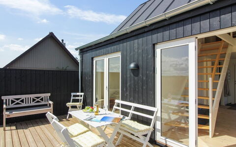 Helga - 800M from the Sea: Zona Residenziale, Tetto, Sobborgo, Driveway, Estate, Camino