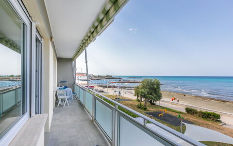 Massimo Beach House: Nube, Cielo, Pianta, Arecales, Shade, Albero, Costiera E Morfologie Oceanic, Tempo Libero, Impianto Terrestre, Barca