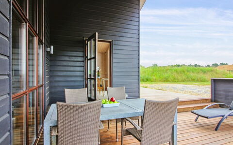 Ran - 1.5Km from the Sea: Legna, Casa, Portico, Deck, Latifoglie, Tetto, Color Legno, Pavimento In Legno, Eco Hotel