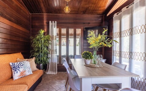 Tropical 3: Acqua, Cielo, Nube, Azzurro, Costruzione, Albero, Montagna, Costiera E Morfologie Oceanic, Finestra, Lago