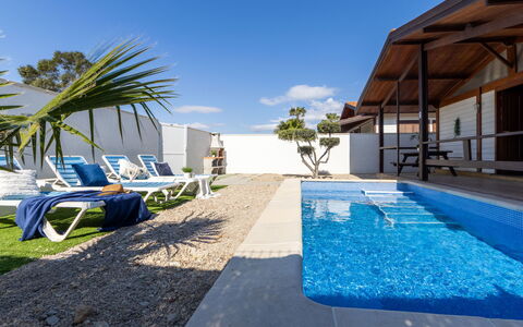 Tropical 2: Piscina, Materiale Composito, Ricorrere, Shade, Eco Hotel, Mobili Da Esterno, Sedia, Hotel, Design, Villa