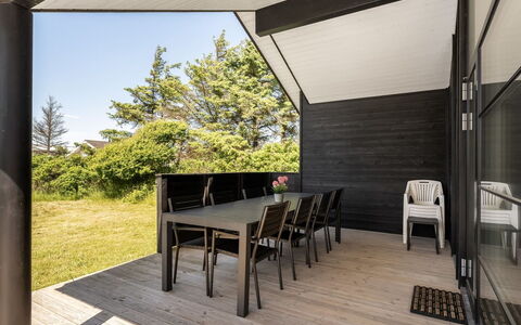 Annvy - 400M from the Sea: Legna, Architettura, Shade, Portico, Deck, Latifoglie, Plank, Materiali Naturali, Pavimento In Legno, Sedia