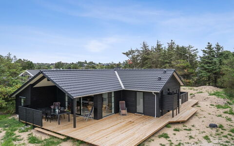 Annvy - 400M from the Sea: Legna, Pavimentazione, Interior Design, Pavimento, Mobilia, Pavimento In Legno, Camera, Soffitto, Color Legno, Latifoglie