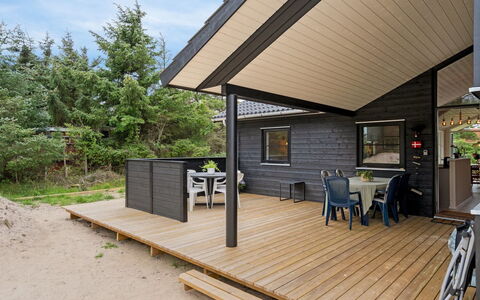 Annvy - 400M from the Sea: Legna, Pavimentazione, Interior Design, Pavimento, Mobilia, Pavimento In Legno, Camera, Soffitto, Color Legno, Latifoglie