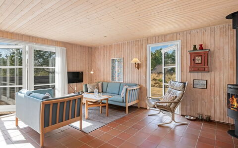 Andrea - 1.6Km from the Sea: Villetta, Capannone, Capanna, Agriturismo, Prateria, Baracca, Fienile, Log Cabin, Edifici Giardino
