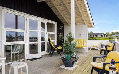 Yvette - 150M from the Sea