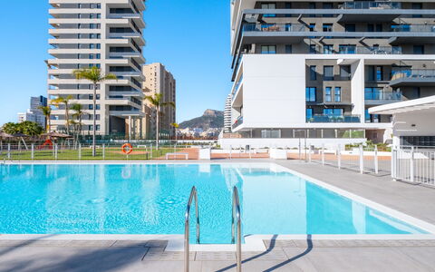 Sunrise Tower: Appartamento, Condominio, Metropoli, Piscina, Hotel, Ricorrere, Grattacielo, Resort Citta ', Quartier Generale