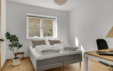 Yakari - 1Km from the Sea: Legna, Interior Design, Soffitto, Pavimentazione, Pavimento, Camera Da Letto, Letto, Camera, Mobilia, Appartamento