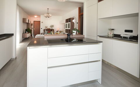 Marì: Cabinetry, Controsoffitto, Costruzione, Proprietà, Elettrodomestico Da Cucina, Legna, Cucina Stufa, Cucina, Interior Design, Elettrodomestico