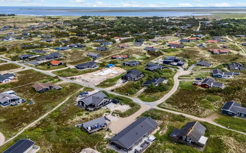 Waldar - from the Sea: Tetto, Casa, Casa, Villetta, Porta, Raccordo, Deck, Portico, Plank, Latifoglie