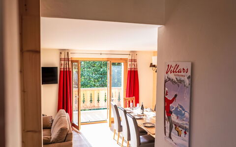 Dipankar: Legna, Interior Design, Mobilia, Camera, Soffitto, Color Legno, Appartamento, Soggiorno, Divano