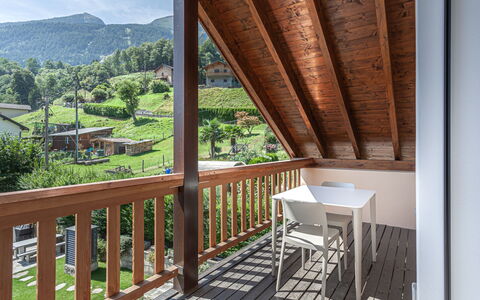 Loft Lepontica: Acqua, Cielo, Piscina, Pianta, Azzurro, Blu, Albero, Mobili Da Esterno, Costruzione, Shade