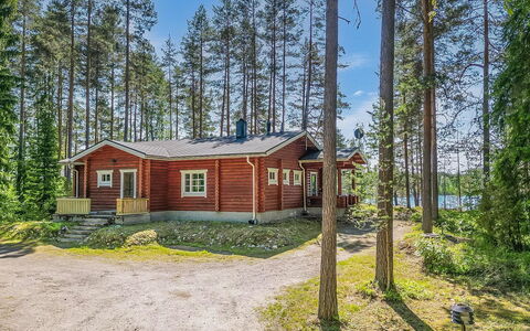 Itälahti: Albero, Legna, Villetta, Casa, Casa, Tetto, Log Cabin, Larice, Woodland, Edifici Giardino