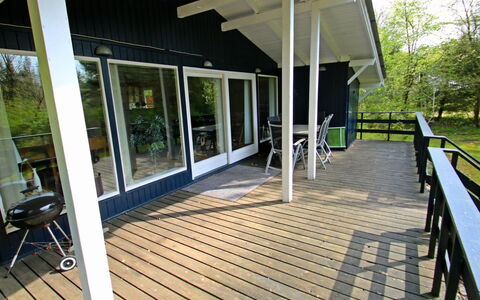 Aki - 30Km from the Sea: Legna, Portico, Pavimento In Legno, Latifoglie, Shade, Deck, Plank, Color Legno, Sedia, Mobili Da Esterno