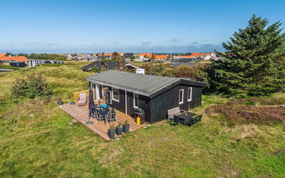 Satu - 500M from the Sea